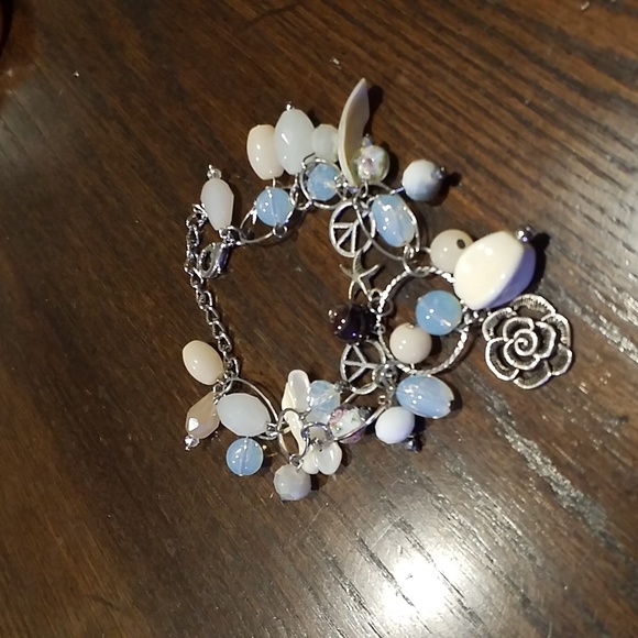 Fun Silvertone Multisize Link  Bracelet With Beads, Dangles, Shell, Peace Signs. - Picture 1 of 3